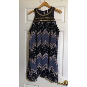 [XHILARATION] Beaded Collar Chevron Shift Dress